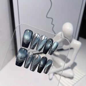 Luxury Black & Silver Chrome Press-On Nails – Metallic Glitter Gel Nail Set S, M